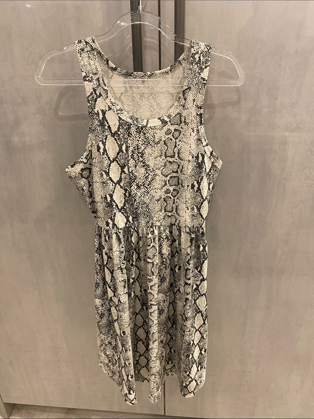 Sleeveless Snake-Print Mini Dress in Black and Cream w/ pockets size XS